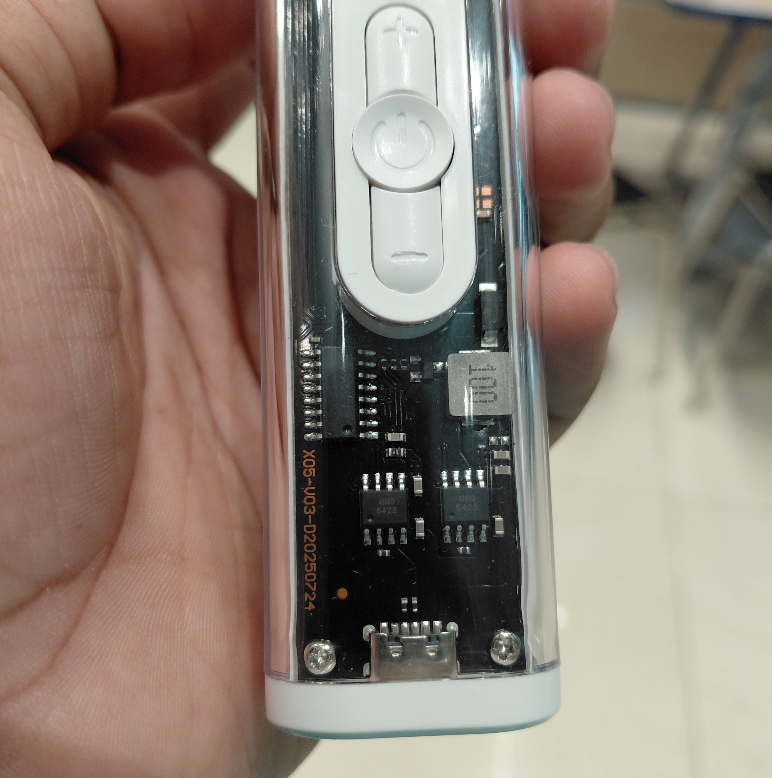 X05 Handheld High-Speed Cooling Fan 3000mAh - Image 4